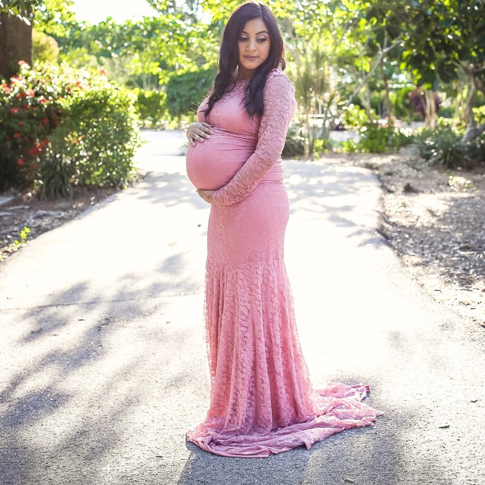 Maternity photo shoot gown